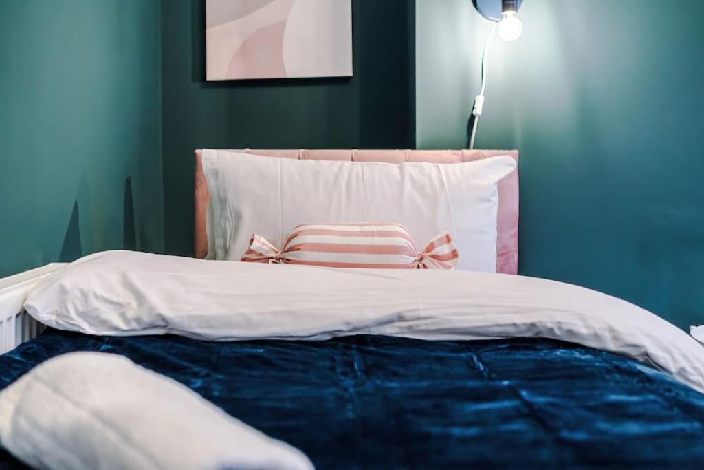 5 Bed Salford Sanctuary Retreat Manchester